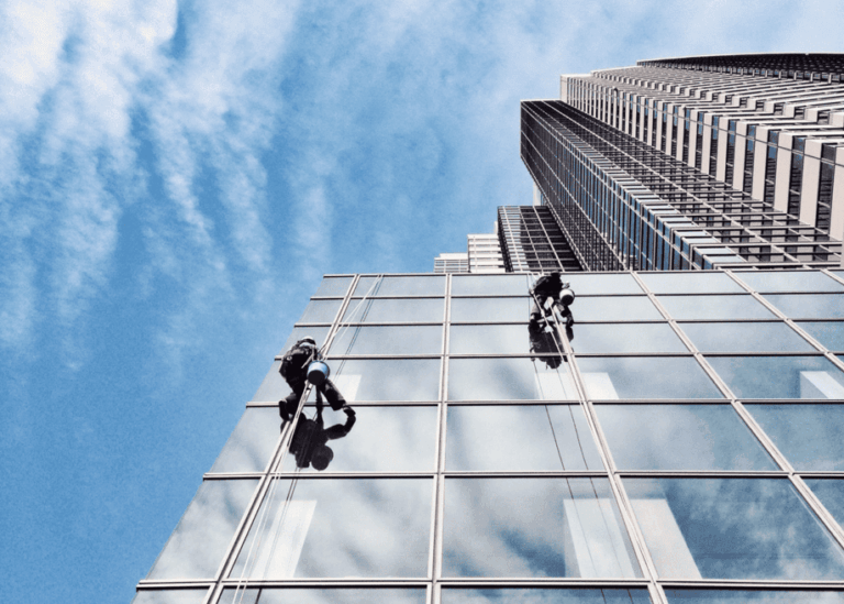 Trabalho em altura: conceito, riscos e o papel do sistema de ancoragem